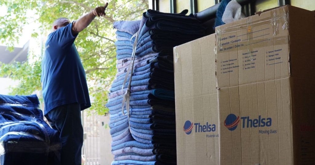 Equipo para empaquetado seguro de una mudanza nacional